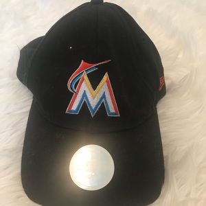 VS Pink Miami Marlins baseball cap